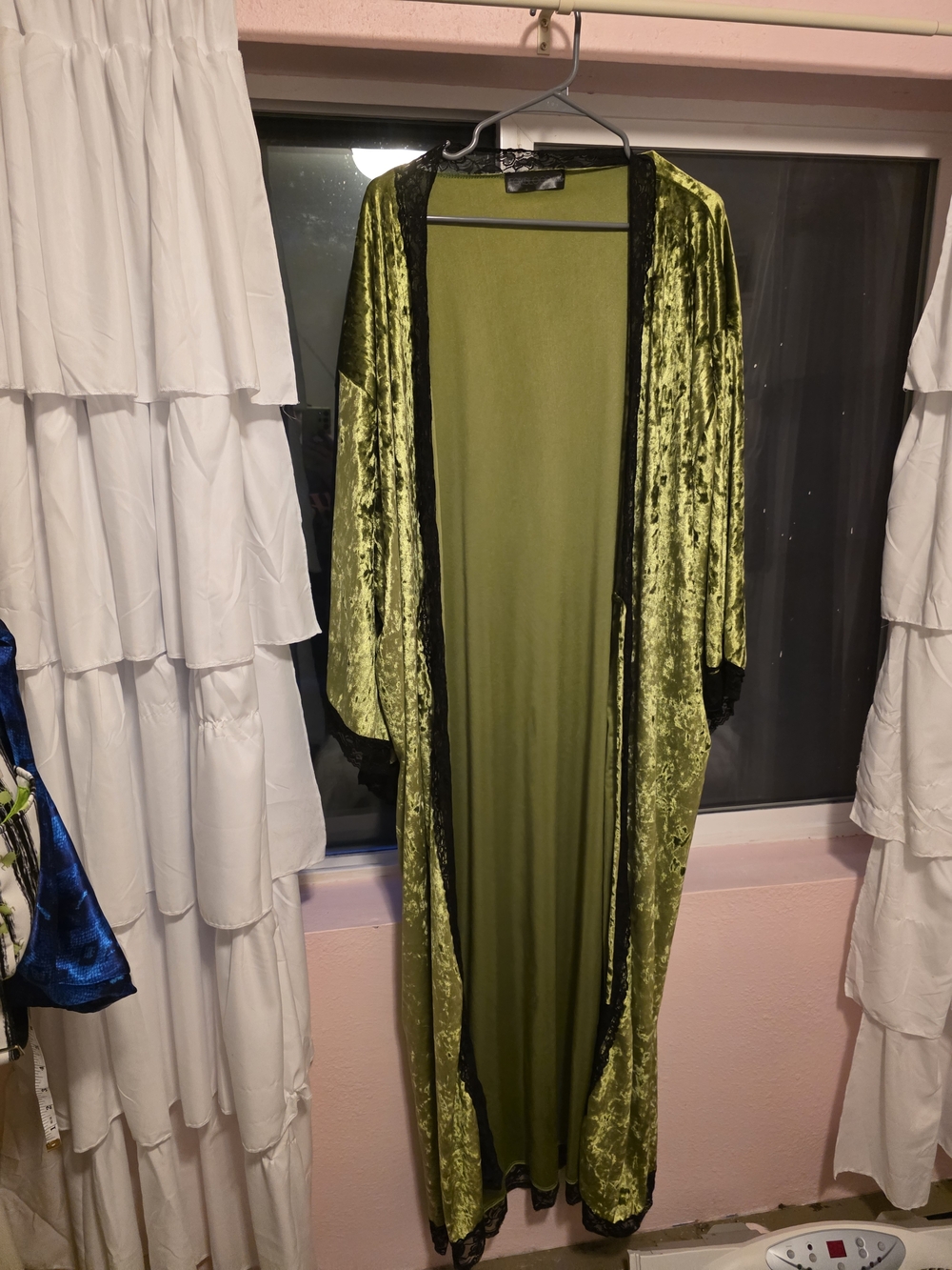Foxblood Bathory Velvet Duster Robe In Green